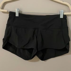 Lululemon vintage shorts w/built-in underwear black back zip pocket